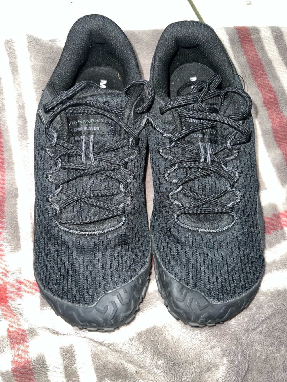 Merrell Vapor Glove 6 barefoot training shoes in black.